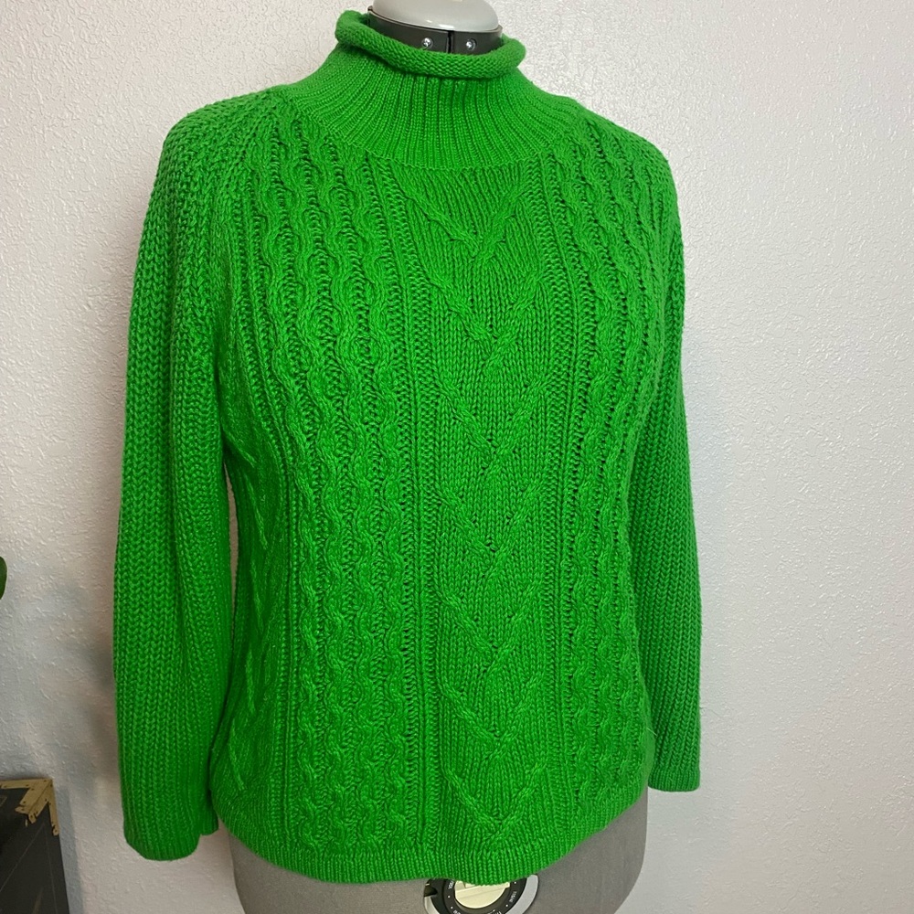 Vintage Green Cable Knit Turtleneck Sweater